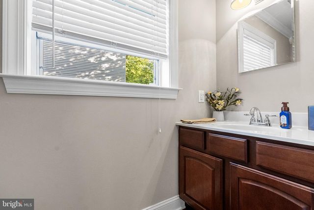 401 FARNSWORTH AVE, Bordentown, NJ 08505