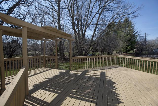 4445 Longview DRIVE, New Berlin, WI 53151