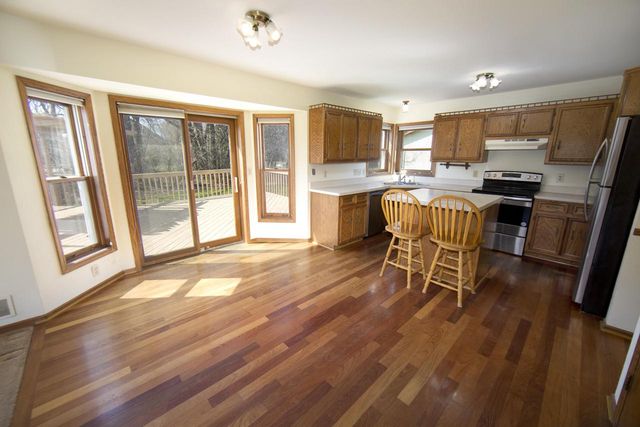 4445 Longview DRIVE, New Berlin, WI 53151