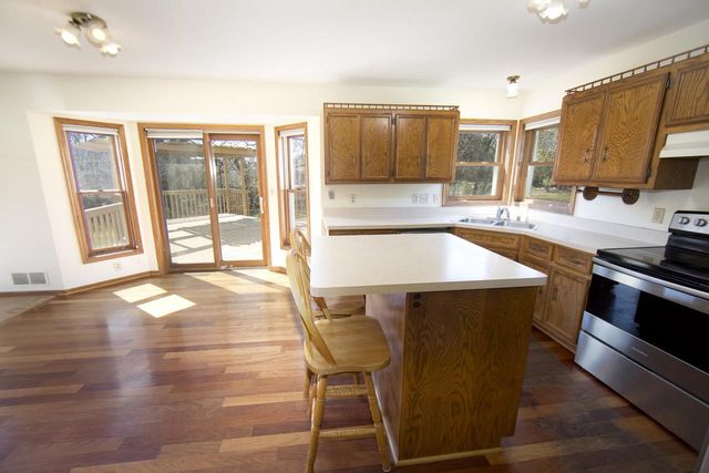4445 Longview DRIVE, New Berlin, WI 53151