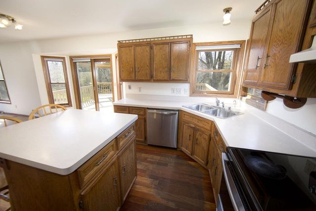 4445 Longview DRIVE, New Berlin, WI 53151