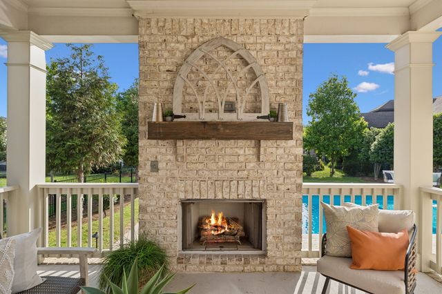 2309 Coppergate Way, Thompsons Station, TN 37179