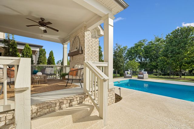 2309 Coppergate Way, Thompsons Station, TN 37179