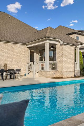 2309 Coppergate Way, Thompsons Station, TN 37179