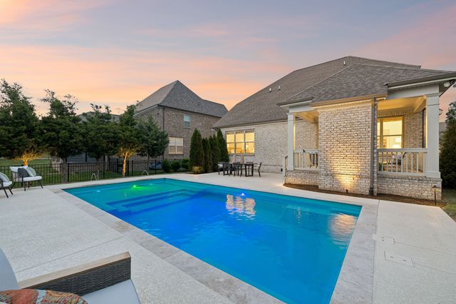 2309 Coppergate Way, Thompsons Station, TN 37179