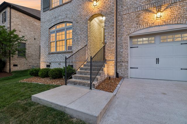 2309 Coppergate Way, Thompsons Station, TN 37179
