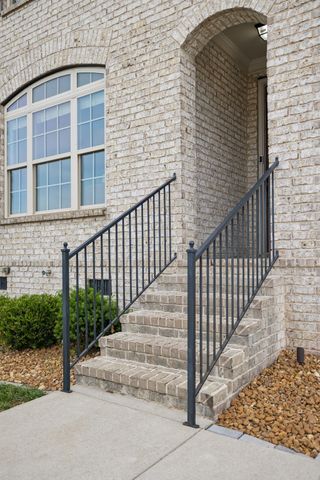 2309 Coppergate Way, Thompsons Station, TN 37179
