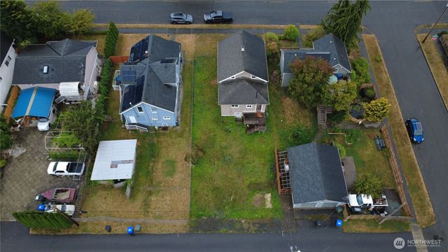 2005 Rockefeller, Everett, WA 98201