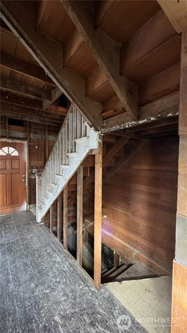 2005 Rockefeller, Everett, WA 98201