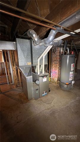 2005 Rockefeller, Everett, WA 98201