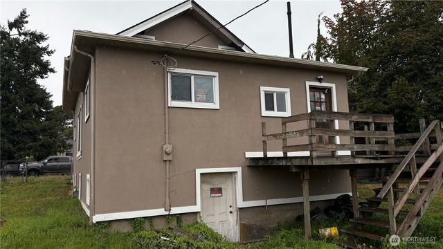 2005 Rockefeller, Everett, WA 98201