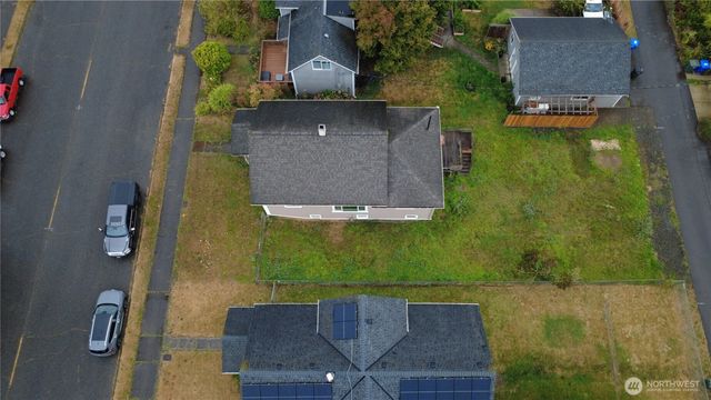 2005 Rockefeller, Everett, WA 98201