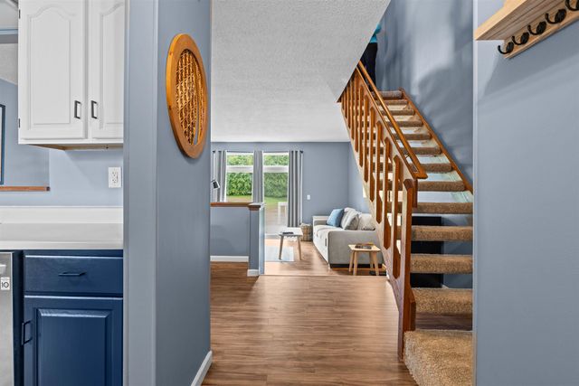 423 Westview Circle, Williston, VT 05495
