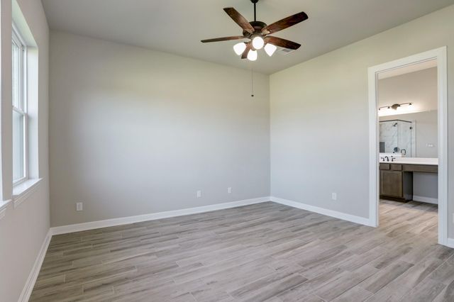 1615 Friendship Trail, Seabrook, TX 77586