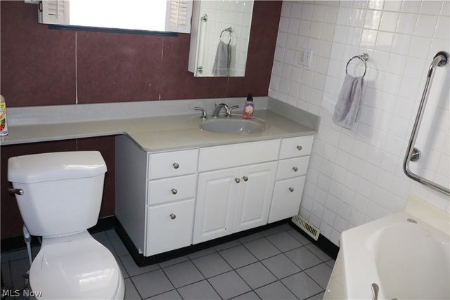 1567 Glenmount Avenue, Akron, OH 44301