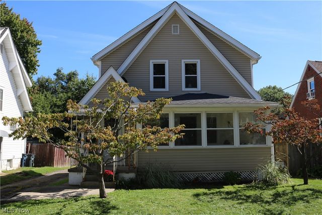 1567 Glenmount Avenue, Akron, OH 44301