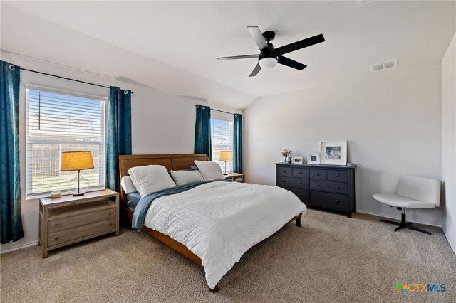 1004 Norway, Seguin, TX 78155