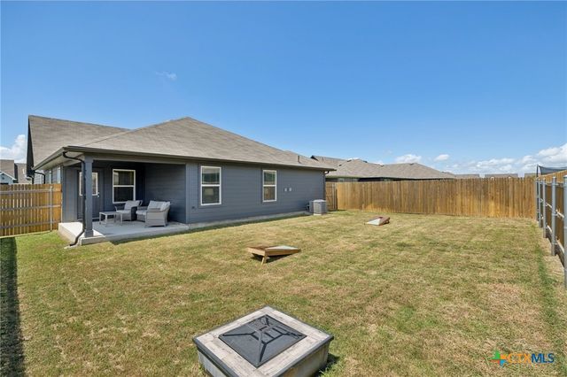 1004 Norway, Seguin, TX 78155
