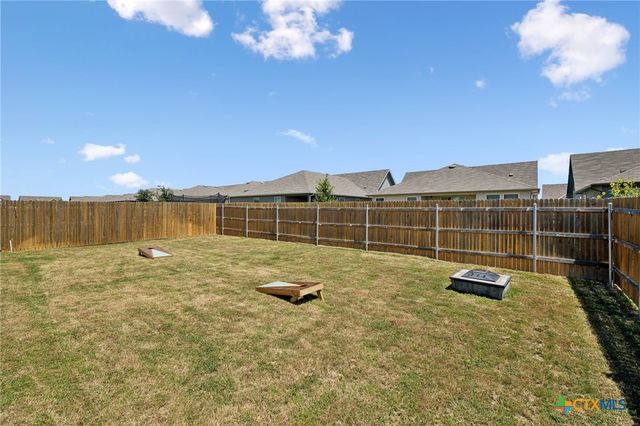 1004 Norway, Seguin, TX 78155