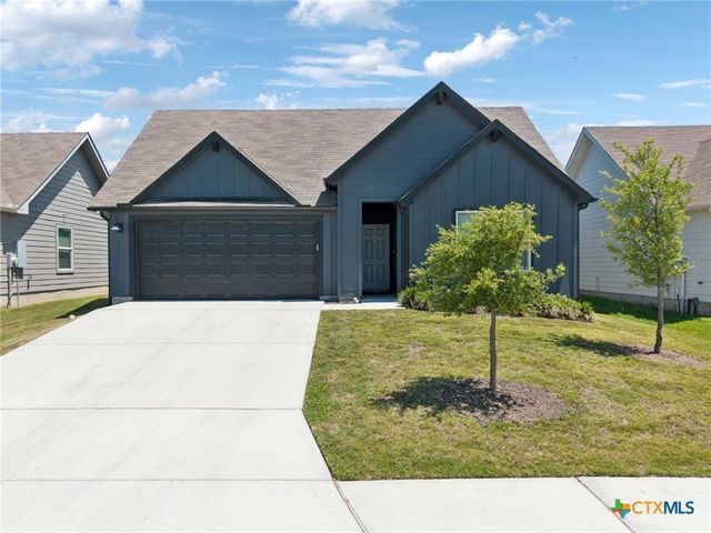 1004 Norway, Seguin, TX 78155