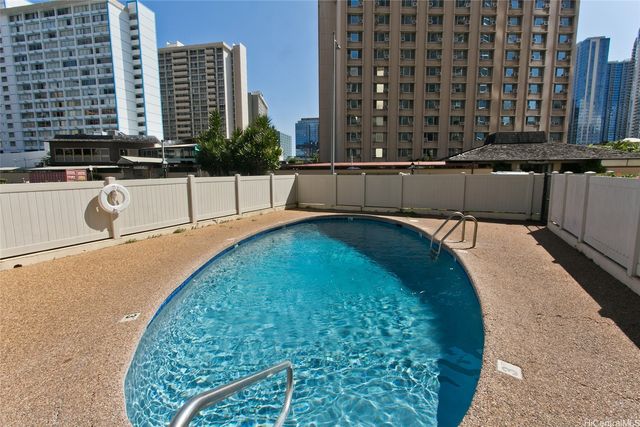 910 Ahana Street 1008, Honolulu, HI 96814