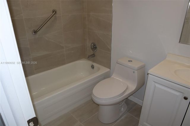 8500 Sunrise Lakes Blvd 111, Sunrise, FL 33322