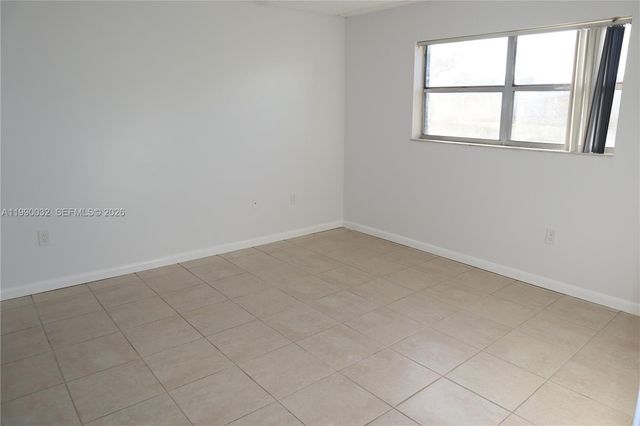 8500 Sunrise Lakes Blvd 111, Sunrise, FL 33322