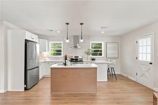 2985 Valley View Drive, Powder Springs, GA 30127