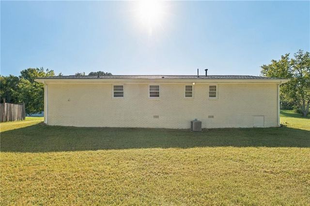 2985 Valley View Drive, Powder Springs, GA 30127