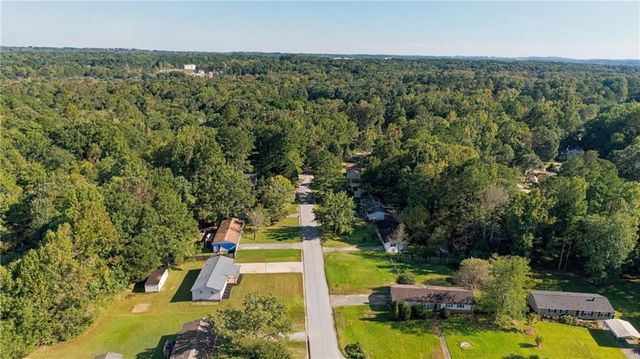 2985 Valley View Drive, Powder Springs, GA 30127