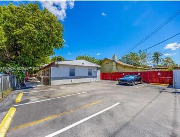 669 NW 28th Street 5, Miami, FL 33127