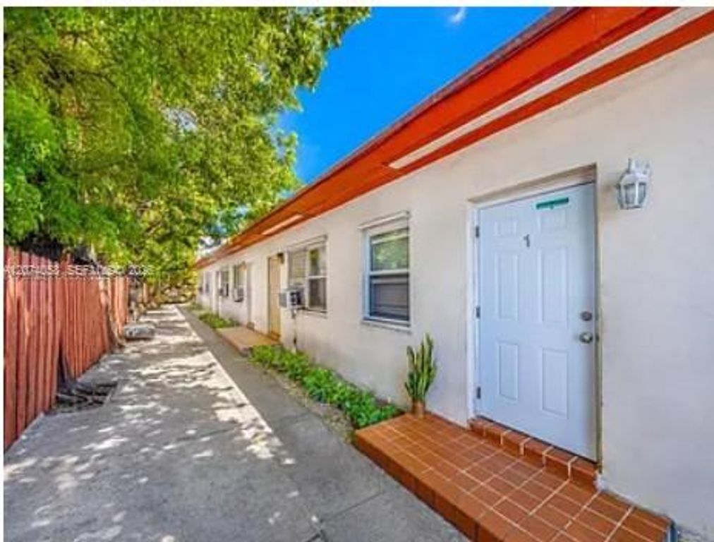 669 NW 28th Street 5, Miami, FL 33127