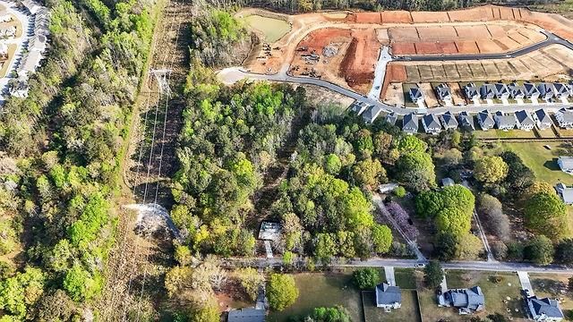 2833 SW Abbott Lake Road SW, Conyers, GA 30094