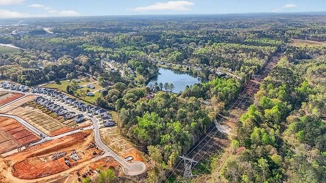 2833 SW Abbott Lake Road SW, Conyers, GA 30094