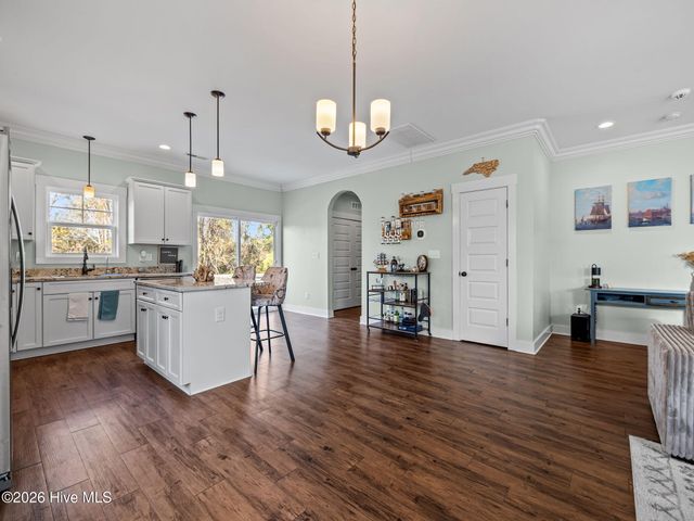 312 Holbrook Lane, Hubert, NC 28539