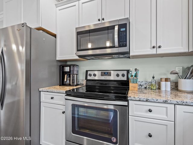 312 Holbrook Lane, Hubert, NC 28539