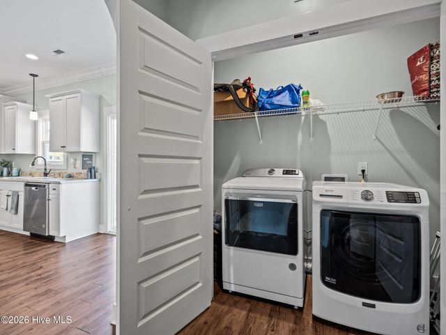 312 Holbrook Lane, Hubert, NC 28539