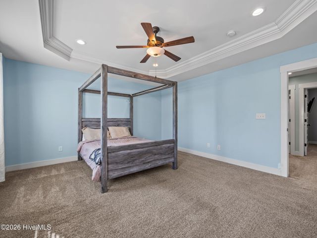 312 Holbrook Lane, Hubert, NC 28539