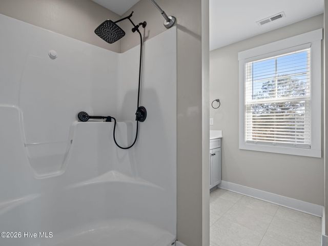 312 Holbrook Lane, Hubert, NC 28539