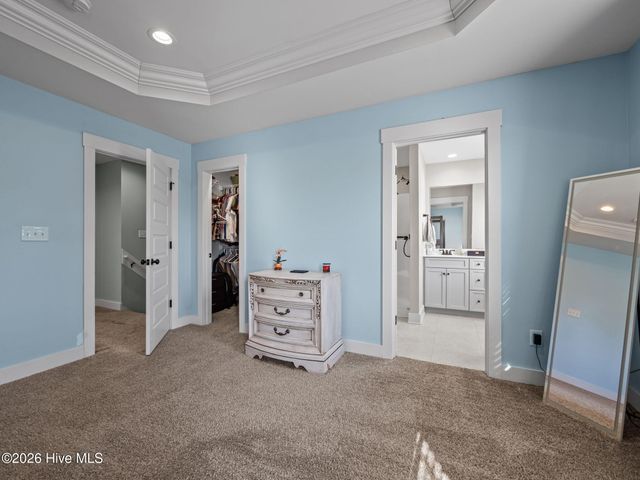 312 Holbrook Lane, Hubert, NC 28539