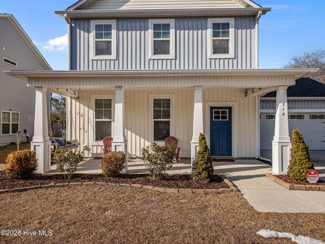 312 Holbrook Lane, Hubert, NC 28539