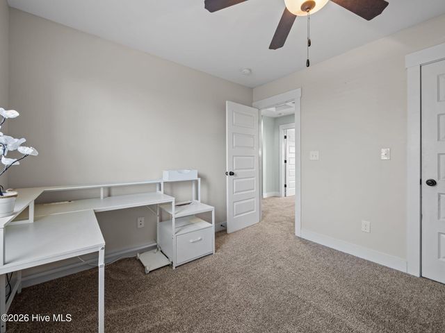 312 Holbrook Lane, Hubert, NC 28539