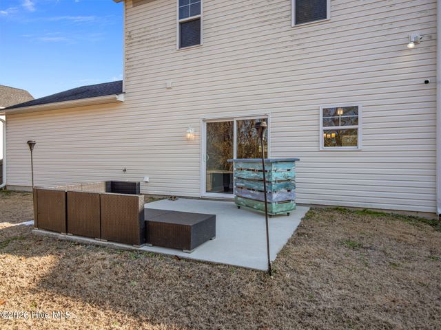 312 Holbrook Lane, Hubert, NC 28539