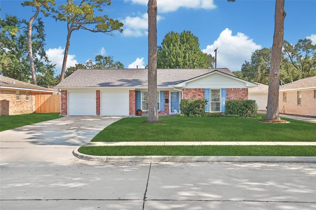 1106 Chamboard Lane, Houston, TX 77018