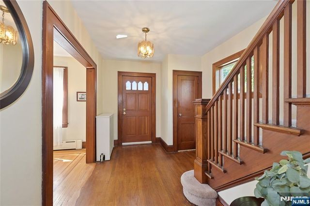 656 Orchard Street, Oradell, NJ 07649