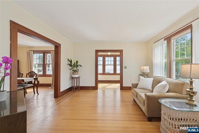 656 Orchard Street, Oradell, NJ 07649