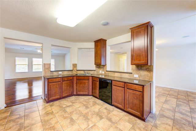 2922 Halcyon Time Trail, Houston, TX 77045