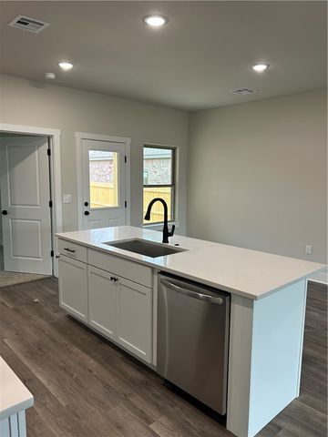 975 Snyder Springs Loop, Watts, OK 74965