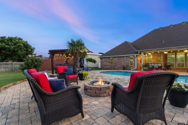 16050 Stonebriar Ct., Lindale, TX 75771