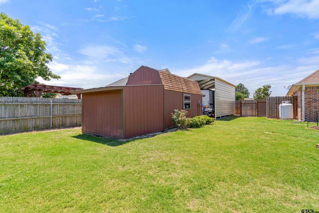 16050 Stonebriar Ct., Lindale, TX 75771